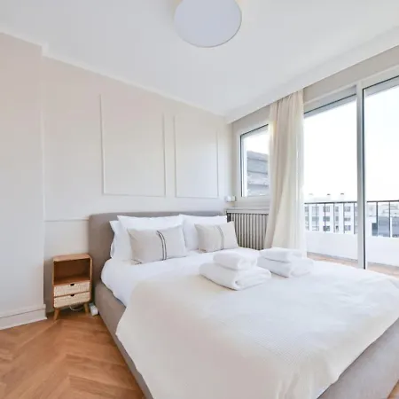 Apartmán Balcony Eiffel Tower View Newly Refurbished